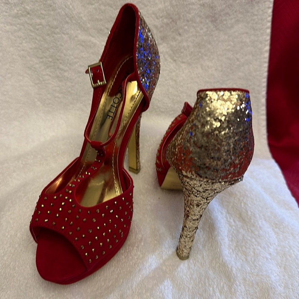 Mascotte Red/Gold Glitter 5.5” Heels. Size 8. Red w/Gold Rhinestones